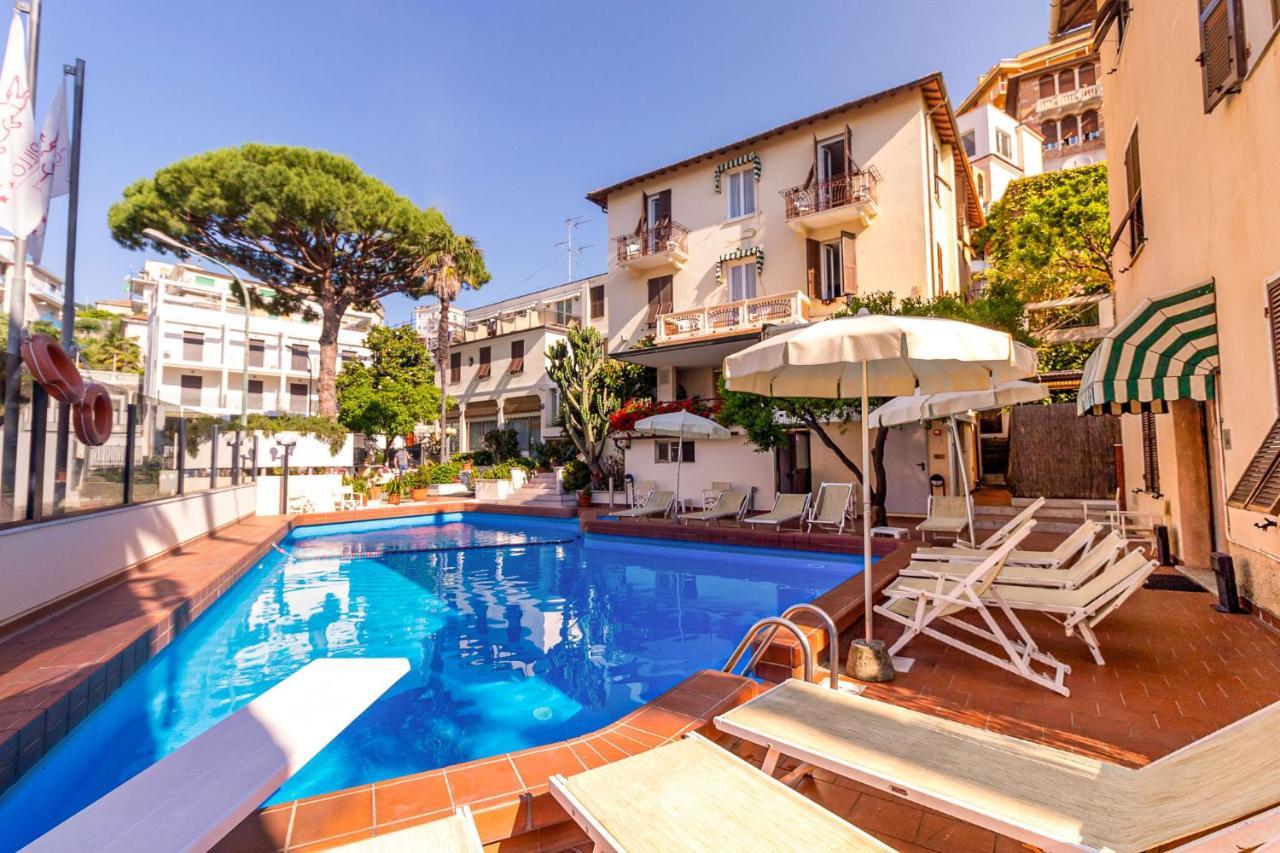 Coccodrillo Hotel & Apartments Varazze Exterior photo