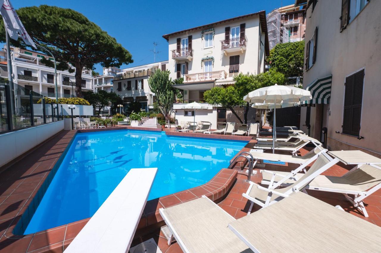 Coccodrillo Hotel & Apartments Varazze Exterior photo