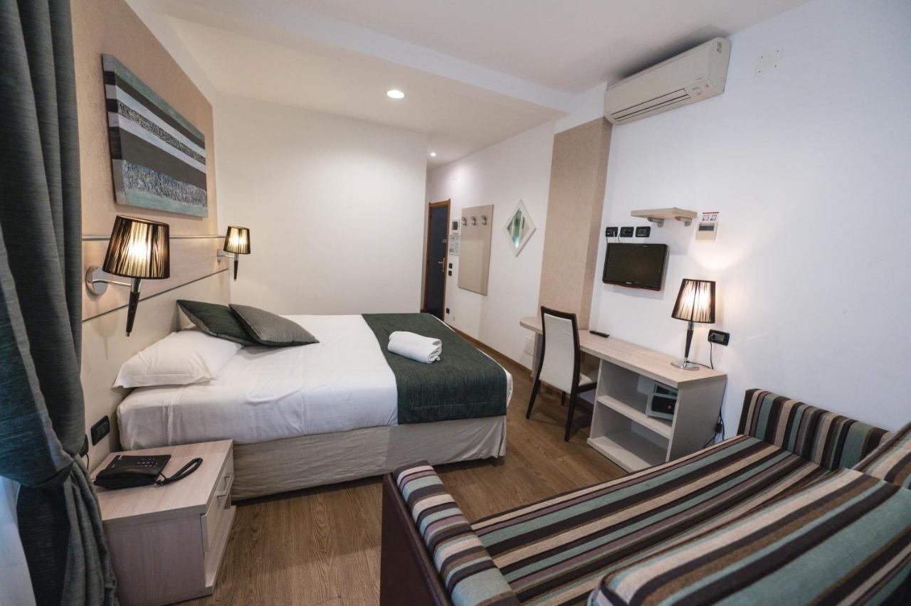 Coccodrillo Hotel & Apartments Varazze Exterior photo