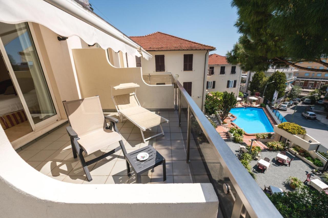 Coccodrillo Hotel & Apartments Varazze Exterior photo